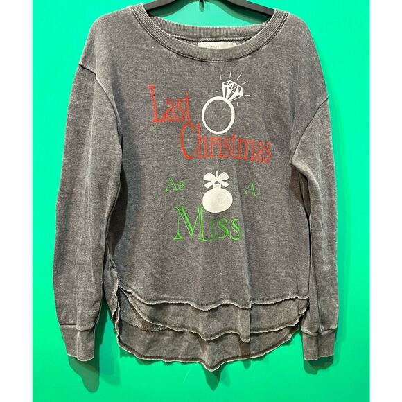 Dari Sweatshirt‎ Womens Medium Last Christmas as a Miss Engagement - Picture 1 of 4